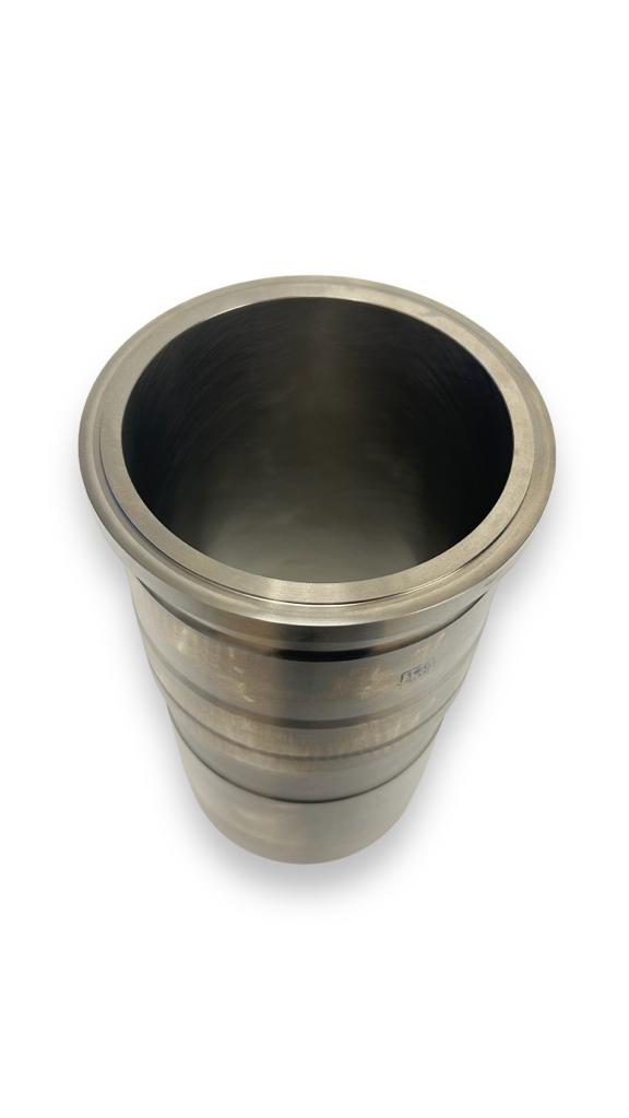 Cylinder Liner with seal for Volvo D12 Engine