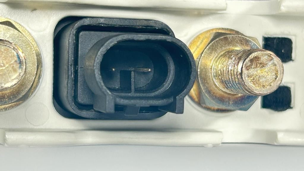 Volvo Battery Switch   20514309 21199003 21243844